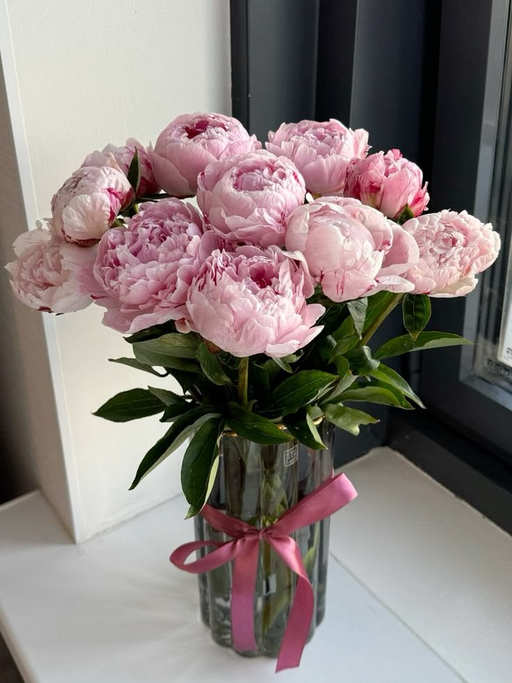 Florero de peonías