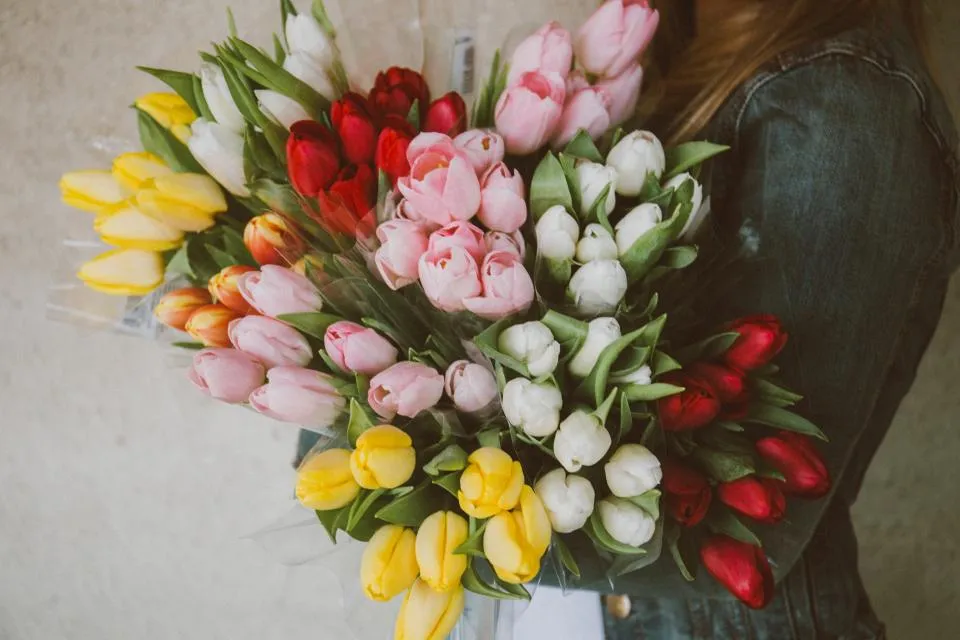 Ramo de tulipanes mixtos